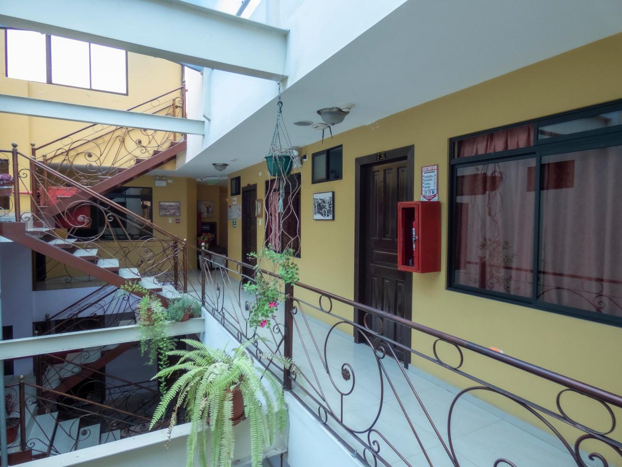 Hotel El Ejido Кіто Екстер'єр фото